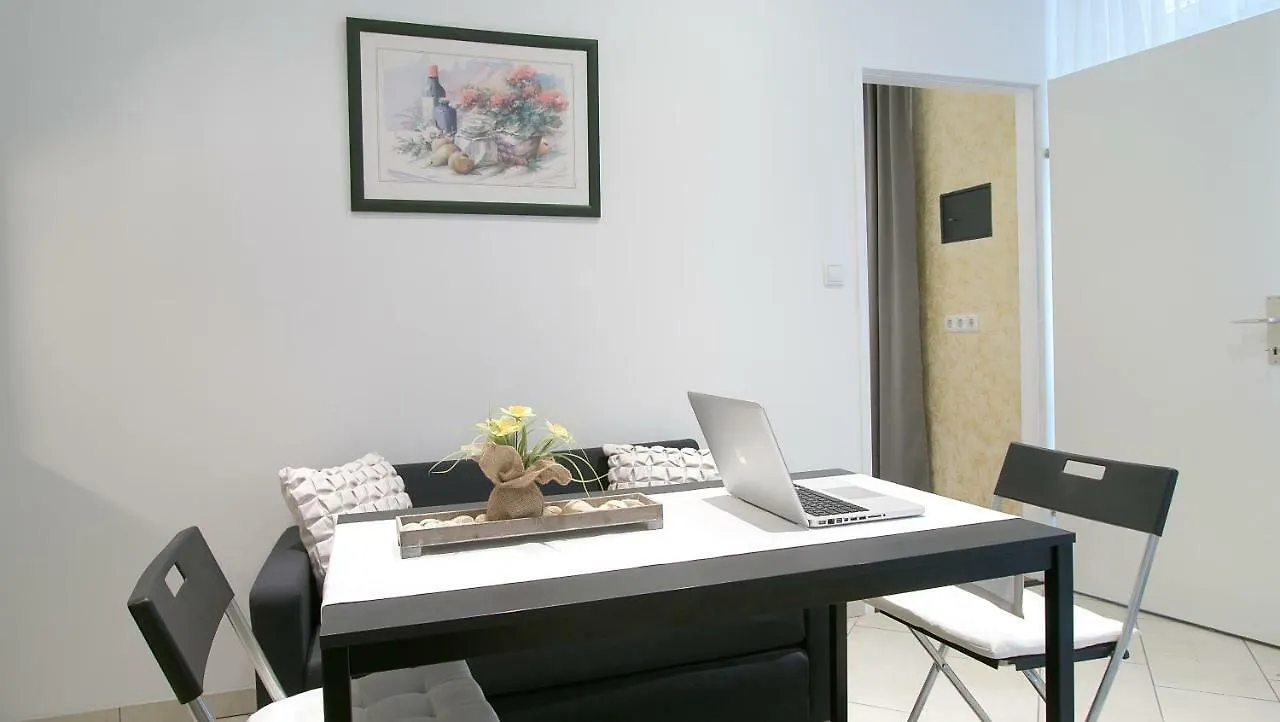Laguna Apartment Viyana 0*,