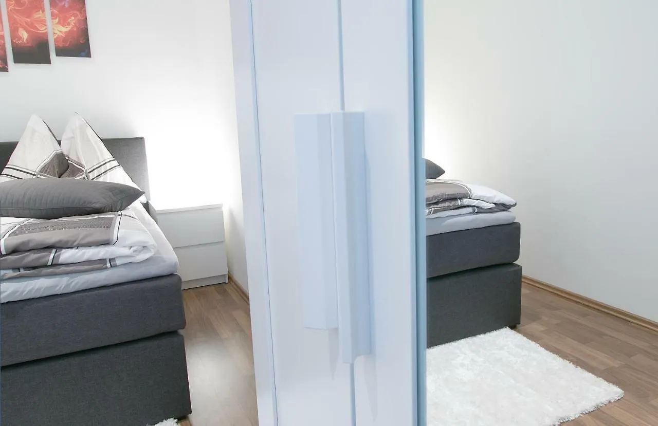 Laguna Apartment ile iletişim